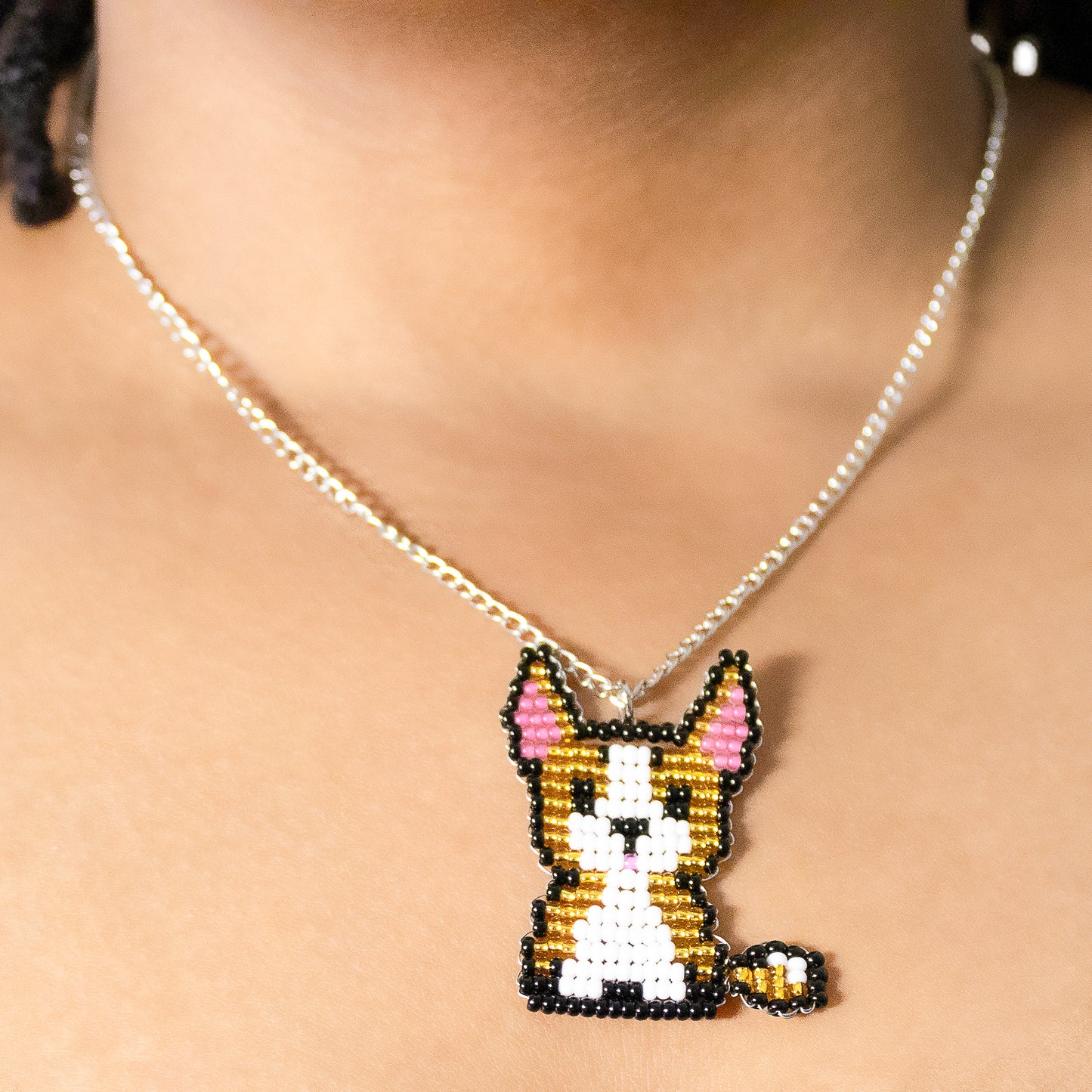 Dog pendant necklace