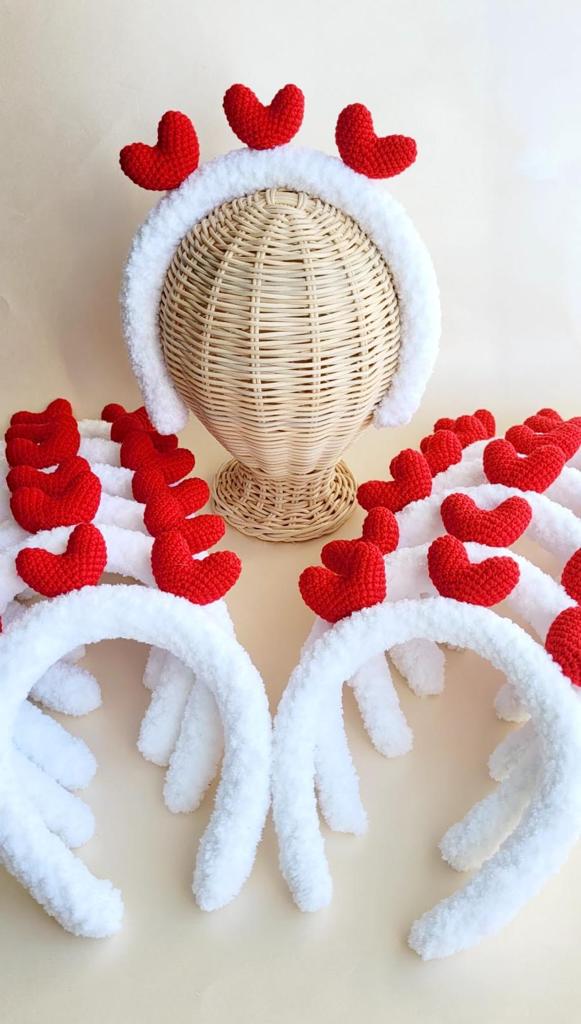Valentine Hearts Crochet Head band, Hair band for girls, Cute girl hair accessories